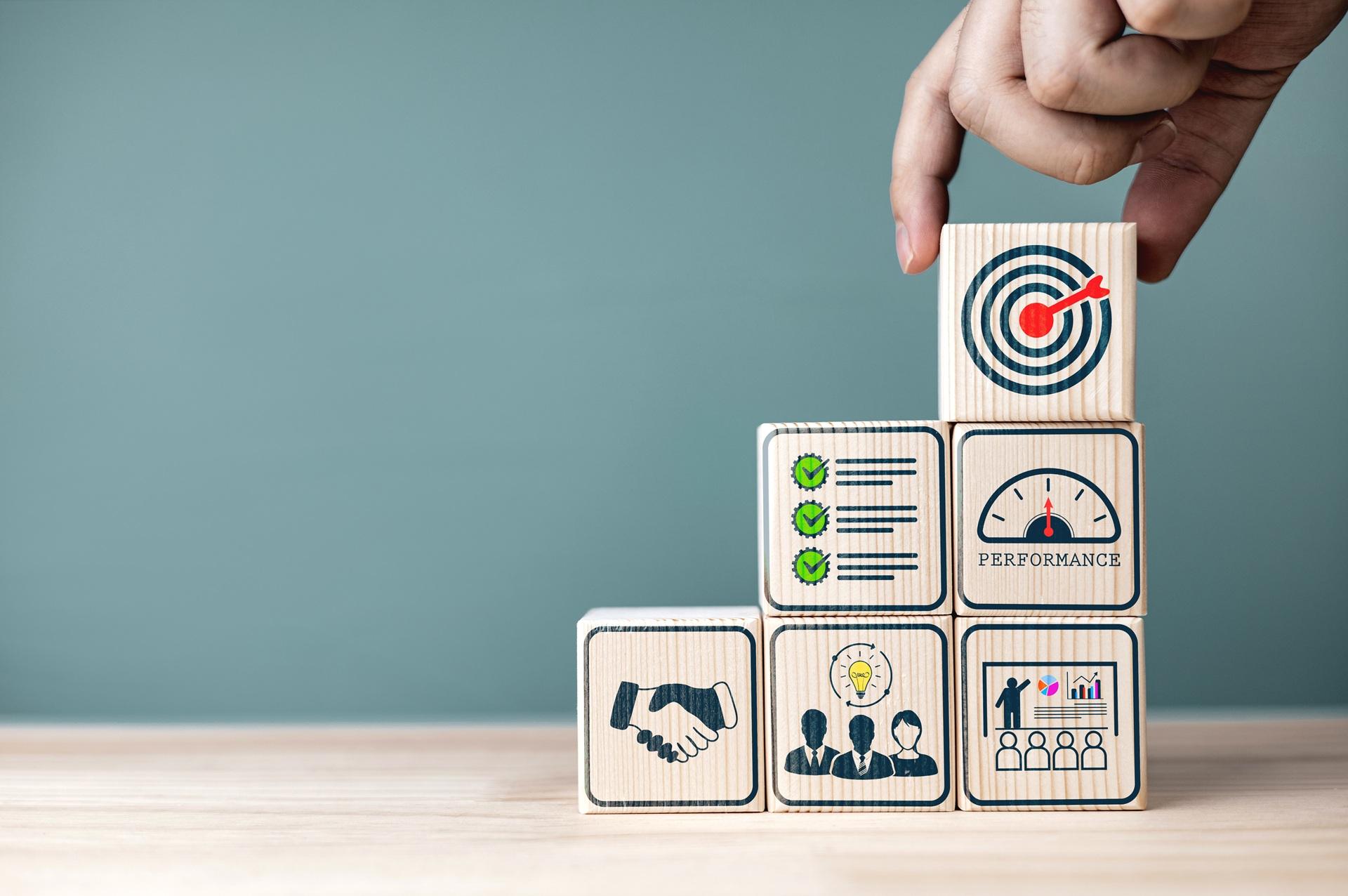 Strategie-Icons als Businesssymbole | Gerüstbanner
